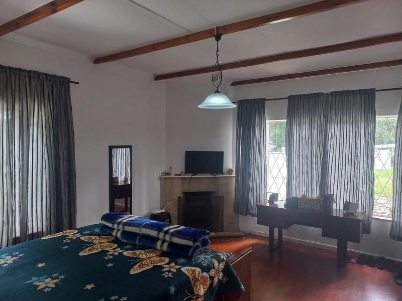 To Let 4 Bedroom Property for Rent in Oatlands Eastern Cape